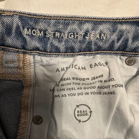 American Eagle Mom Straight Jean Blue/Light Aglow (Size 6 Regular) - Picture 5 of 5